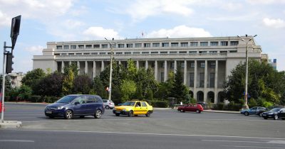 Întrebări și interpelări adresate Guvernului